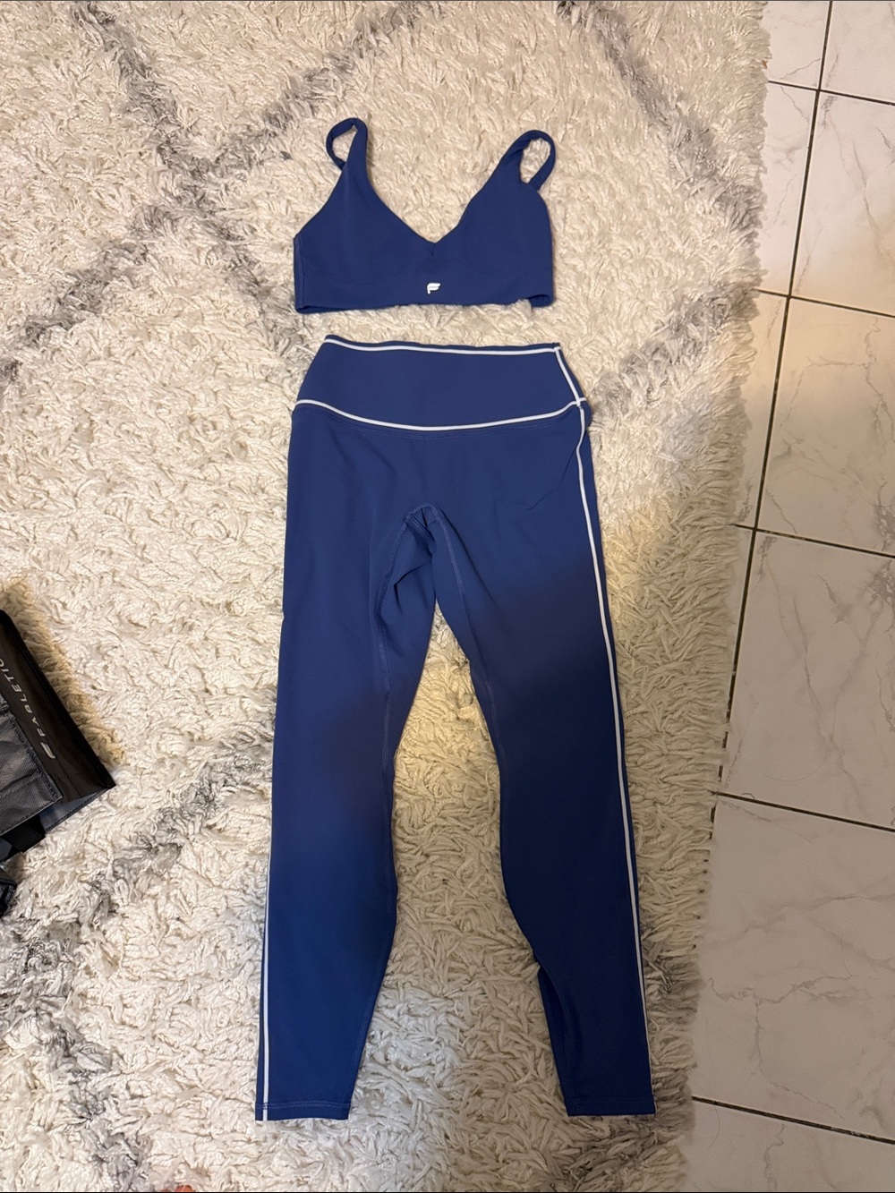 Blue Fabletics Set - Leggings with Matching Sports Bra - Small